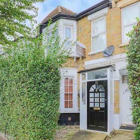 2 Bed Garden Flat Leyton Village ลอนดอน ภายนอก รูปภาพ