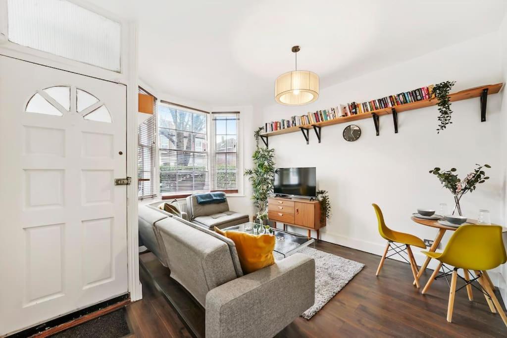 2 Bed Garden Flat Leyton Village ลอนดอน ภายนอก รูปภาพ