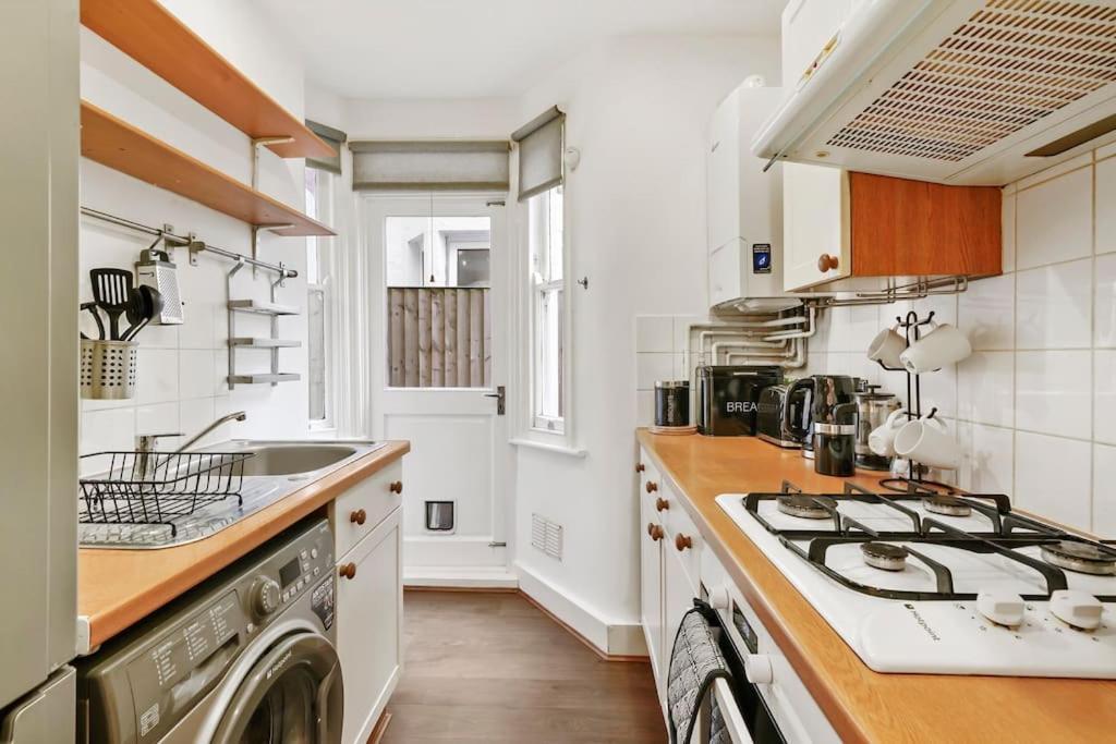 2 Bed Garden Flat Leyton Village ลอนดอน ภายนอก รูปภาพ
