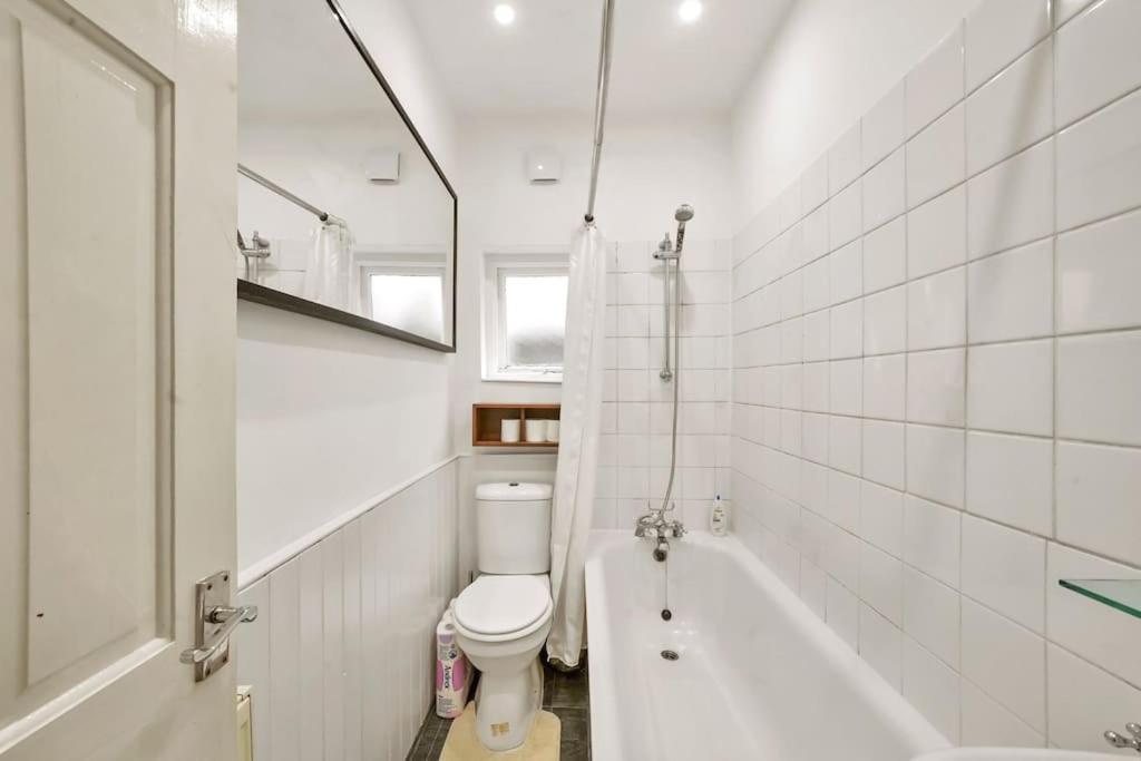 2 Bed Garden Flat Leyton Village ลอนดอน ภายนอก รูปภาพ
